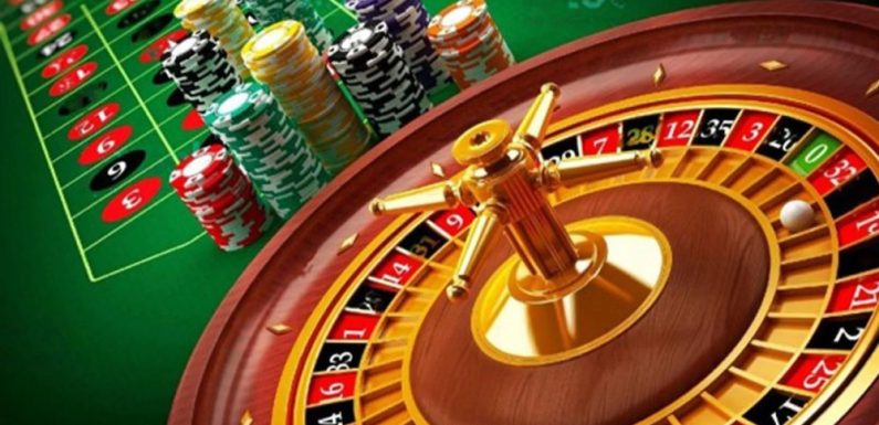 When do entry windows close when betting on online lottery?